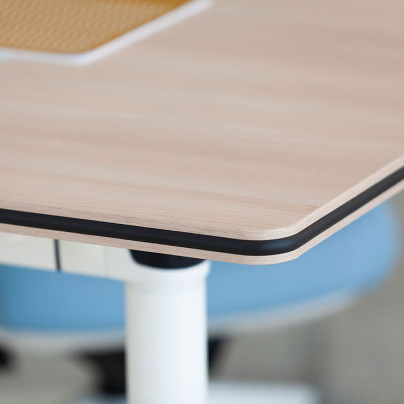 Talent rounded desk edge