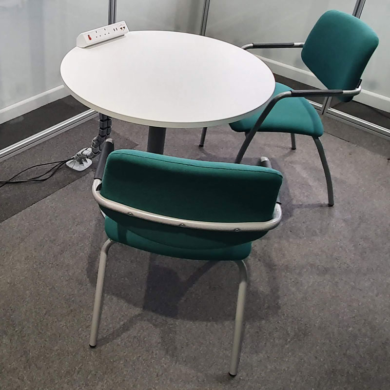 Round table with power supply