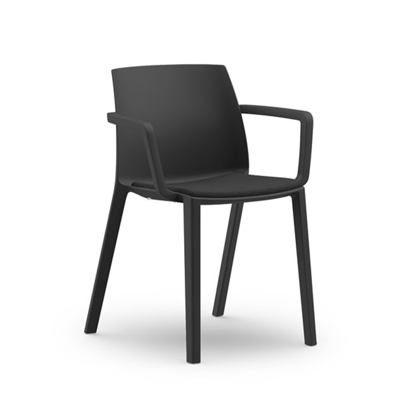 Palermo meeting chair with integrated armrests and seat pad, black